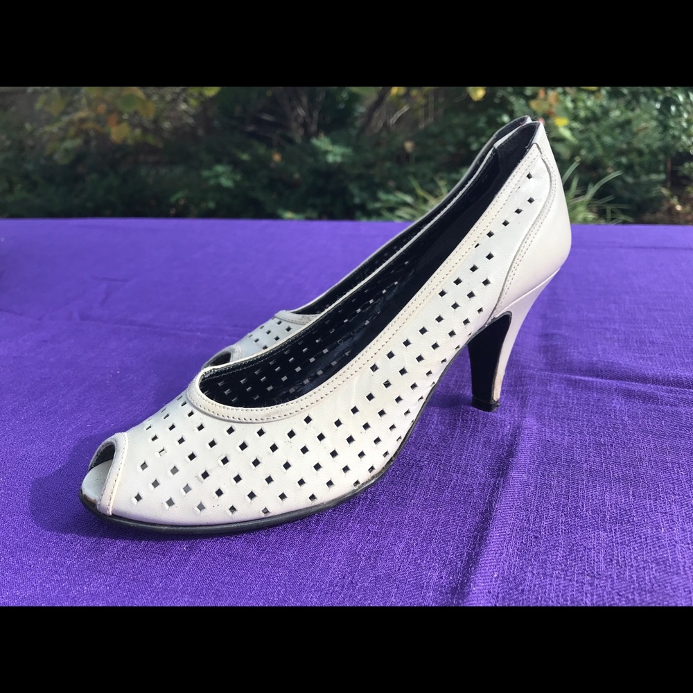 Vintage Caressa heels